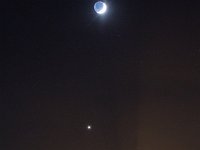 Mond und Venus über der Evangelischen Kirche Freudenberg